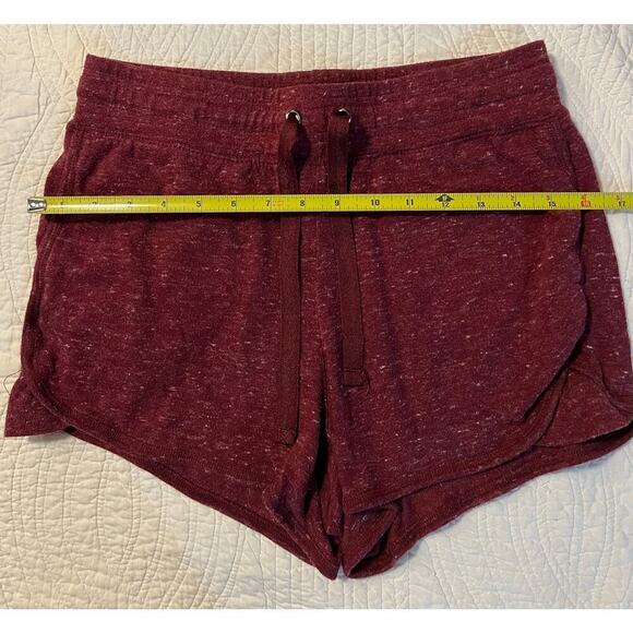 Athletic sweatshirts
Med 8-10 - Picture 4 of 4